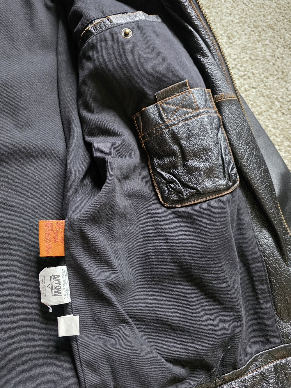 The Territory Ahead Distressed Brown Leather Bomber Jacket L men’s - Picture 3 of 12